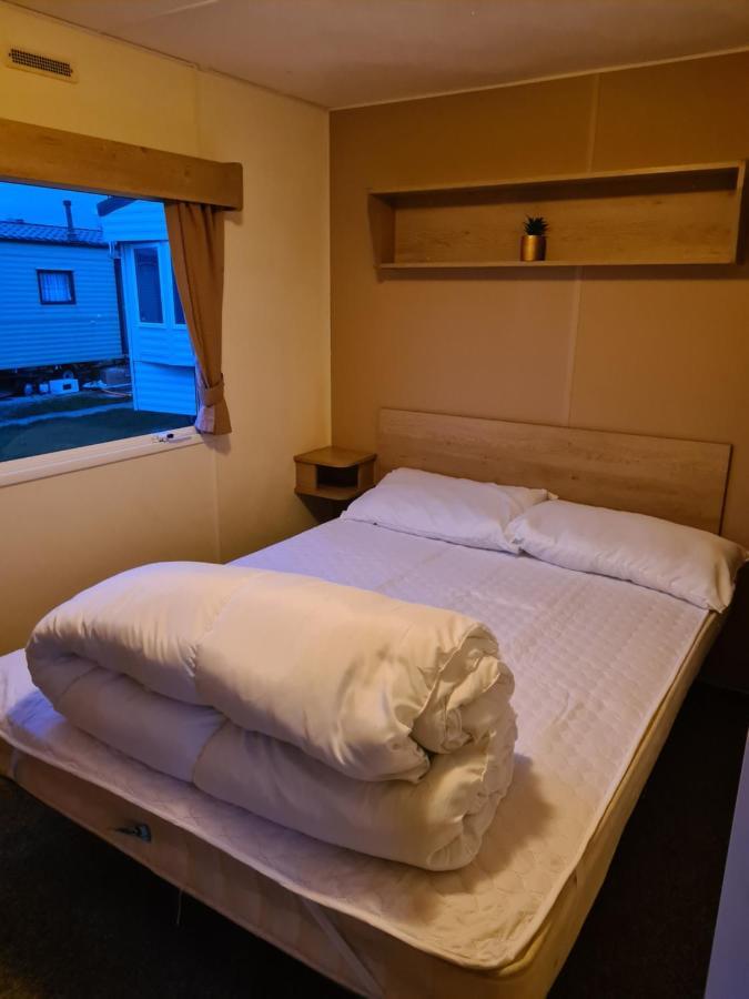 Cosy, Family Caravan Near The Beach 클랙톤온씨 외부 사진